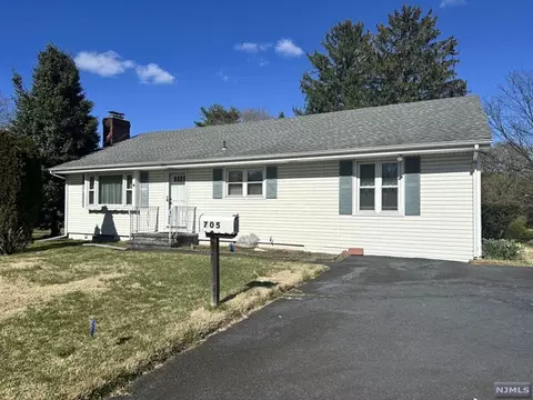 705 Prospect St, Glen Rock, NJ 07452
