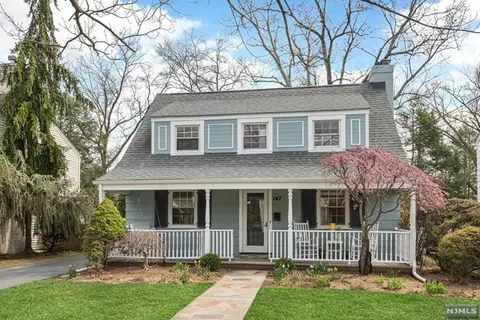 147 Walthery Ave, Ridgewood, NJ 07450