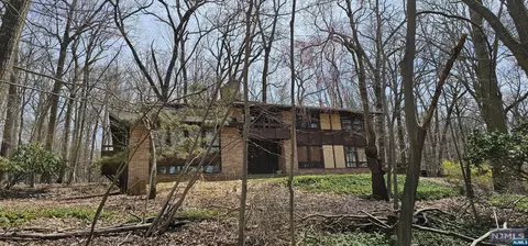 6 Charney Dr, Alpine, NJ 07620