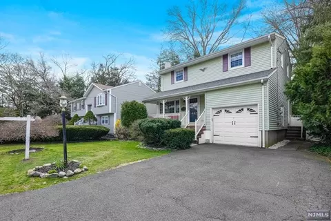 467 Pershing Ave, Township Of Washington, NJ 07676