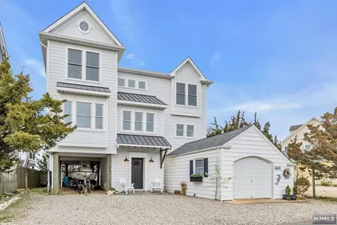 537 Normandy Dr, Mantoloking, NJ 08738
