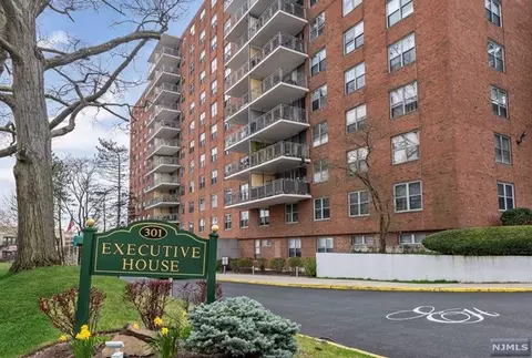 301 Beech St #2K, Hackensack, NJ 07601