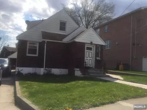 122 Edsall Ave, Palisades Park, NJ 07650