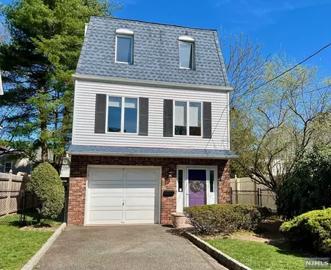 52 Van Horn St, Demarest, NJ 07627