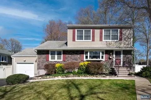 129 Calvin St, Township Of Washington, NJ 07676