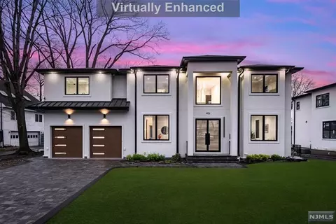 406 Willard Rd, Paramus, NJ 07652