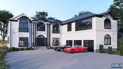 265 Drew Ave, Paramus, NJ 07652
