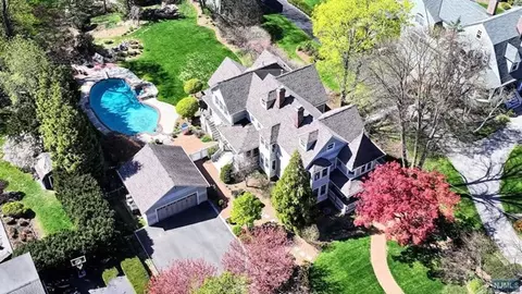120 Brookside Ave, Ridgewood, NJ 07450