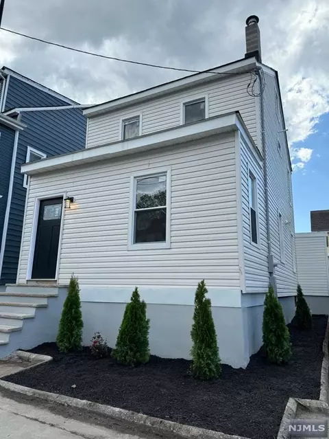 520-524 E 25th St, Paterson, NJ 07514