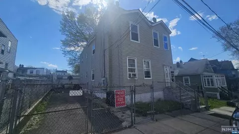 23 Grove Ter, Irvington, NJ 07111