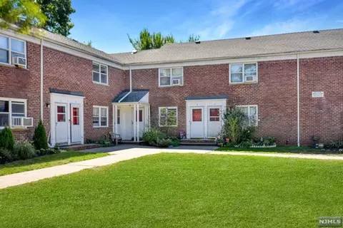 451 Heath Pl #10, Hackensack, NJ 07601