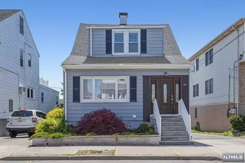 46 Mitchell St, Lodi, NJ 07644