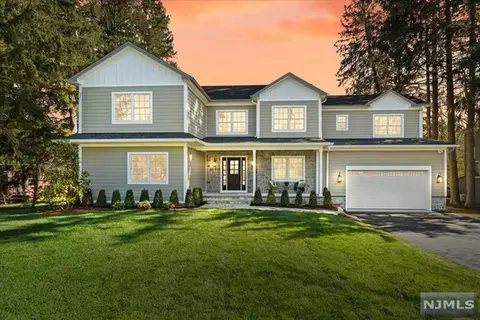 134 Chestnut St, Ramsey, NJ 07446