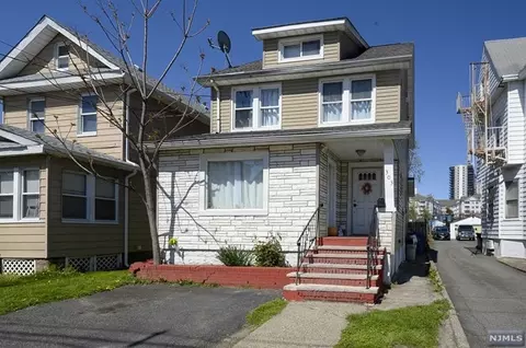 303 1st St, Hackensack, NJ 07601