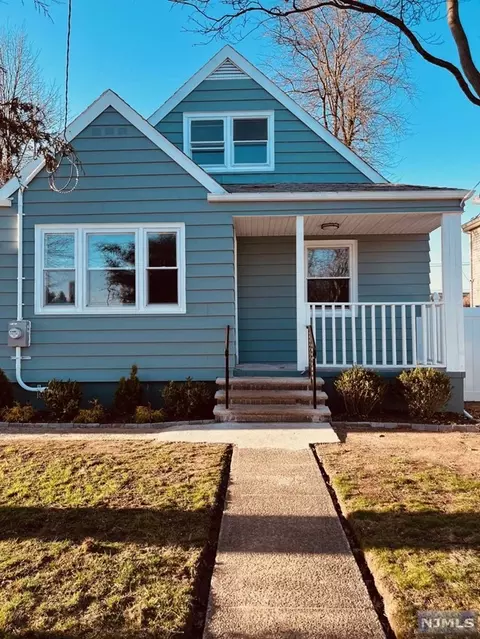 13 Falmouth Ave, Elmwood Park, NJ 07407