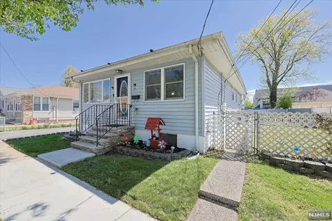 43 Pomona Ave, Fair Lawn, NJ 07410