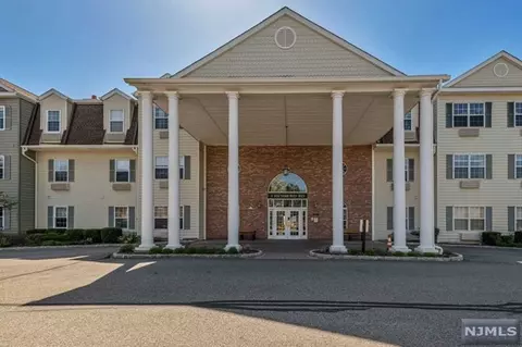 1113 Richmond Rd, West Milford, NJ 07480