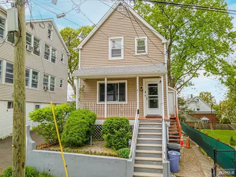 61 Schley St, Garfield, NJ 07026