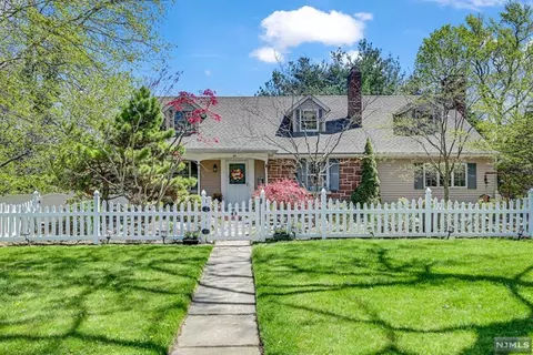 47 2nd St, Park Ridge, NJ 07656