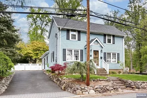 94 Colony Ave, Park Ridge, NJ 07656