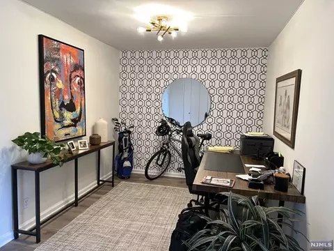 1203 River Rd #6K, Edgewater, NJ 07020