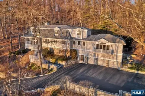 10 E Saddle River Rd, Saddle River, NJ 07458 photo 1