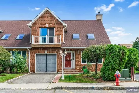 48 Main St #4, Little Ferry, NJ 07643