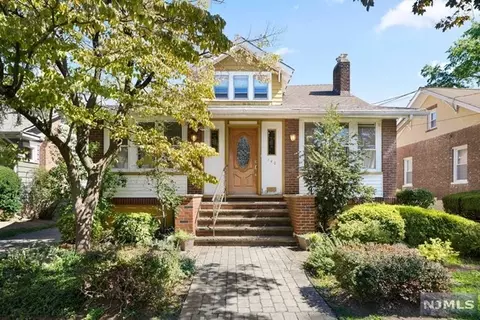 140 Spring Valley Ave, Hackensack, NJ 07601