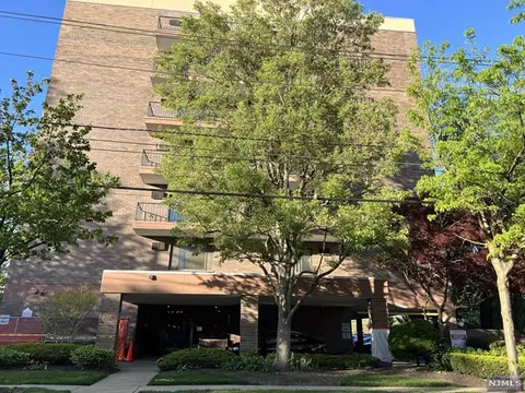 140 Euclid Ave #4E, Hackensack, NJ 07601