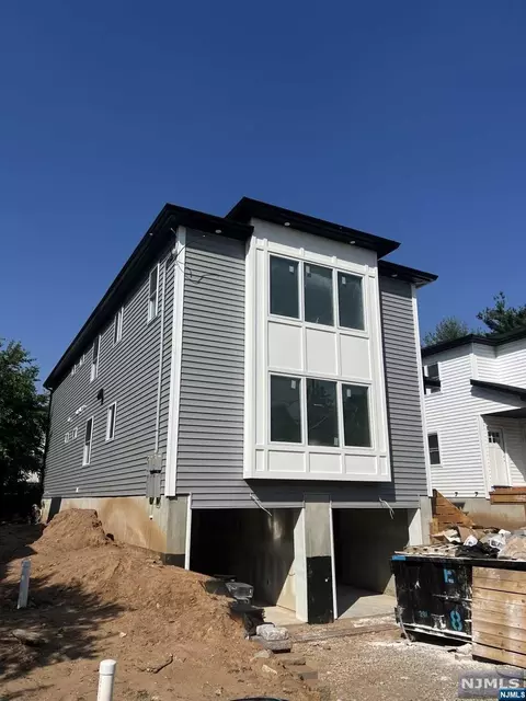 310 Anderson St, Hackensack, NJ 07601 photo 1