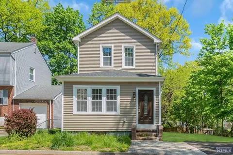155 Fairview Ave, Teaneck, NJ 07666