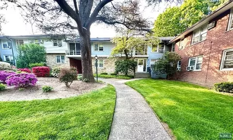 26-15 Fair Lawn Ave #B, Fair Lawn, NJ 07410