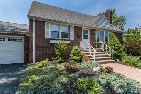 20 Linden Ave, Emerson, NJ 07630