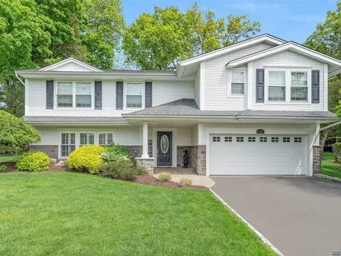 194 Prospect Ave, Oradell, NJ 07649