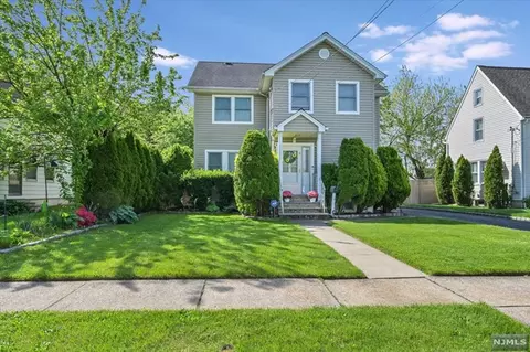 9 Louise St, Garfield, NJ 07026