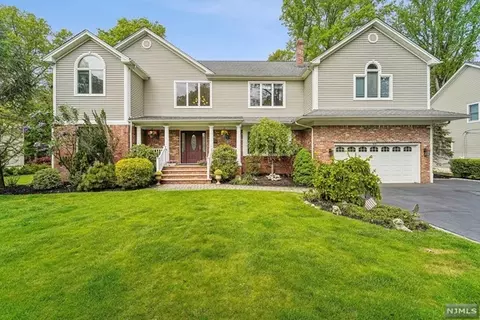 69 Fuhrman Ave, Ramsey, NJ 07446