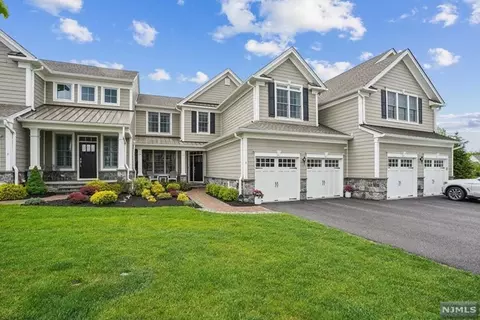 4 Silent Nest Way, Franklin Lakes, NJ 07417