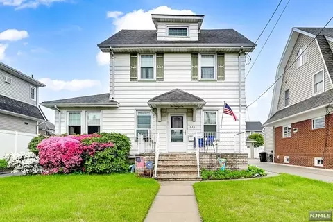 226 Henry St, Hasbrouck Heights, NJ 07604