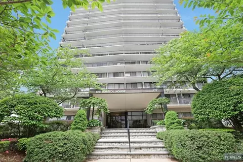 277 Prospect Ave #14E, Hackensack, NJ 07601