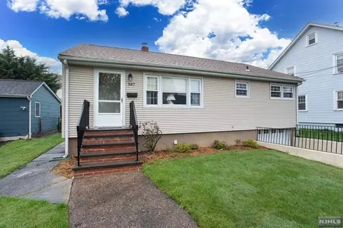 587 Center Ave, River Edge, NJ 07661