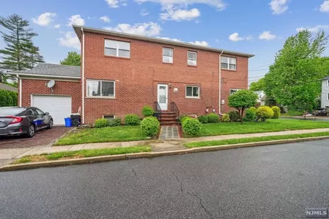 222 Forest Rd, Fort Lee, NJ 07024