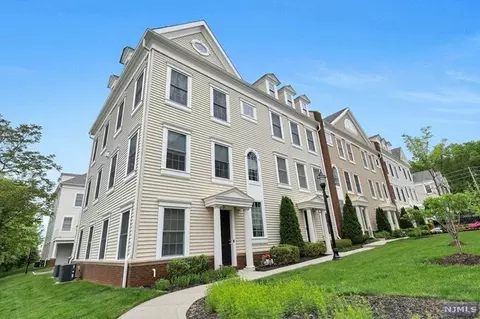 103 Roosevelt Dr, Wood Ridge, NJ 07075