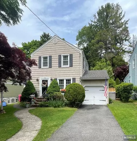 96 Kenwood Rd, River Edge, NJ 07661