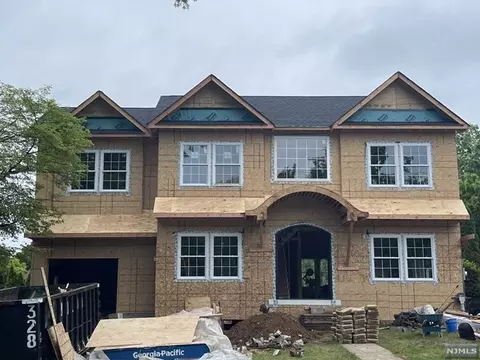 255 Adams Ave, River Edge, NJ 07661