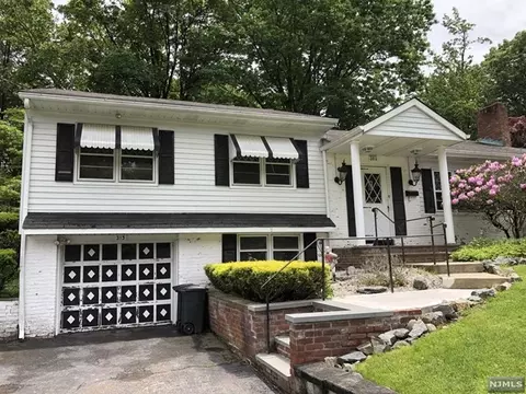 313 Lynn St, Harrington Park, NJ 07640