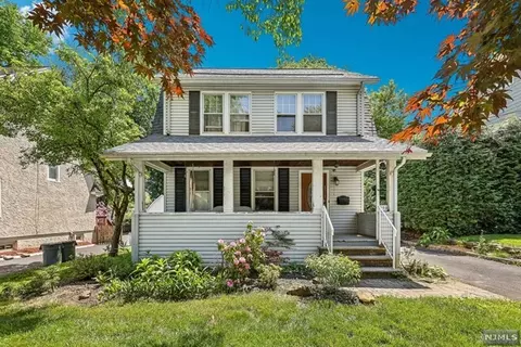 290 W Clinton Ave, Tenafly, NJ 07670