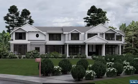 731 Surrey Ln, Franklin Lakes, NJ 07417