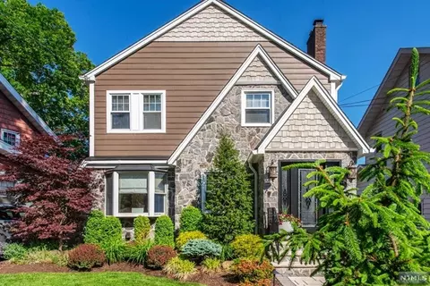 198 New St, Belleville, NJ 07109