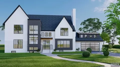 54 Plymouth Rd, Glen Rock, NJ 07452