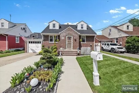 78 W Oldis St, Rochelle Park, NJ 07662